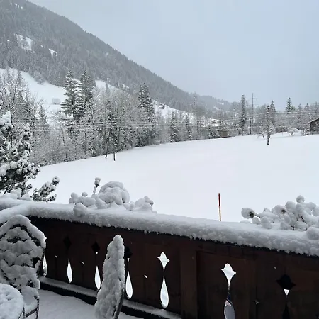 Des Rosiers In Gstaad Βίλα Kalberhoni